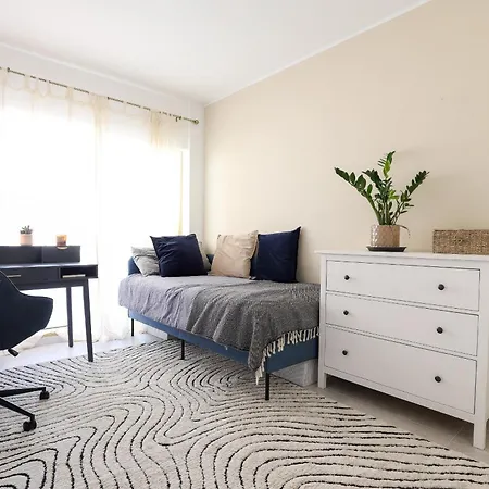 Appartement Prime Location Frontline Dona Sofia *