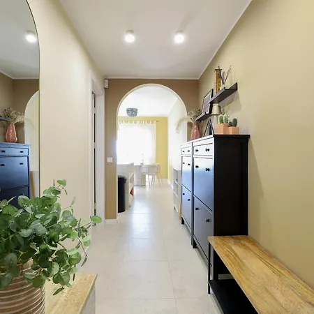 Prime Location Frontline Dona Sofia Apartment