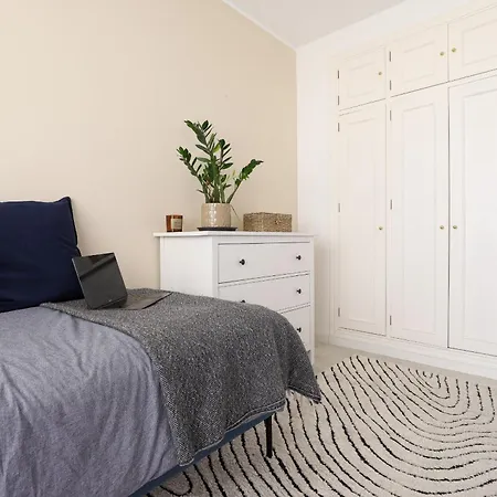 Apartment Prime Location Frontline Dona Sofia